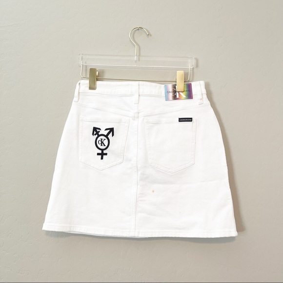 Calvin Klein Women's PRIDE Rainbow High Rise Mini Skirt Denim White 29 NWT - Picture 9 of 10